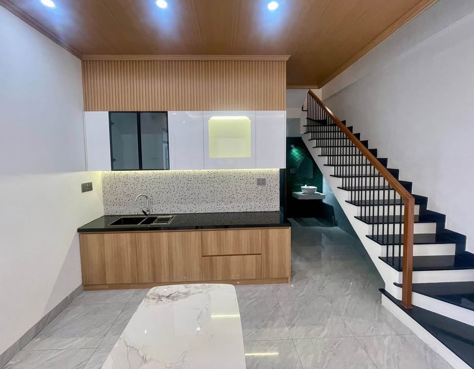 Nhà 2 tầng Lại Thế, Phú Thượng 73m² giá 2.95 tỷ - Pháp lý rõ ràng, ô tô đỗ sân