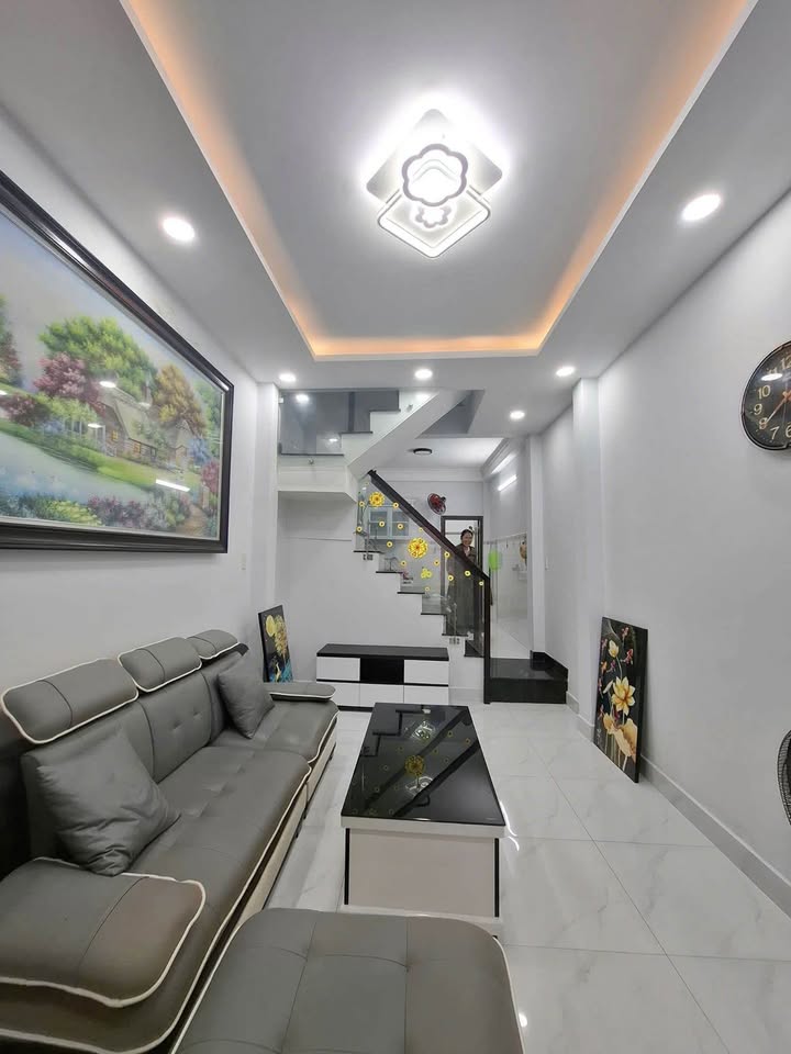 Nhà 3 tầng Nguyễn Cảnh Chân, Quận 1, 26m² giá 6.98 tỷ - Sổ hồng riêng, Full nội thất!