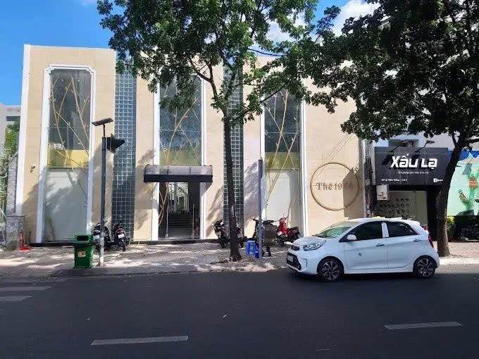 Cho thuê nhà mặt tiền Lý Chính Thắng, Quận 3 - Diện tích 320m², giá 400 triệu/tháng!