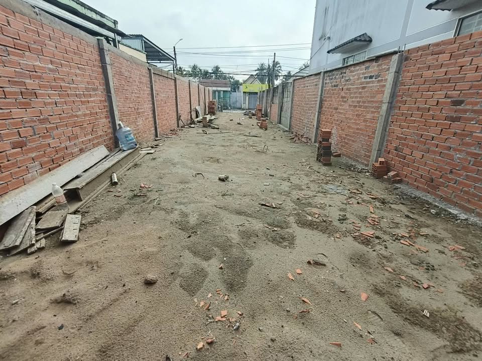 Đất nền mặt tiền Quốc Lộ 60, Tân Thạch, 156m² giá 2 tỷ - Cơ hội đầu tư vàng!