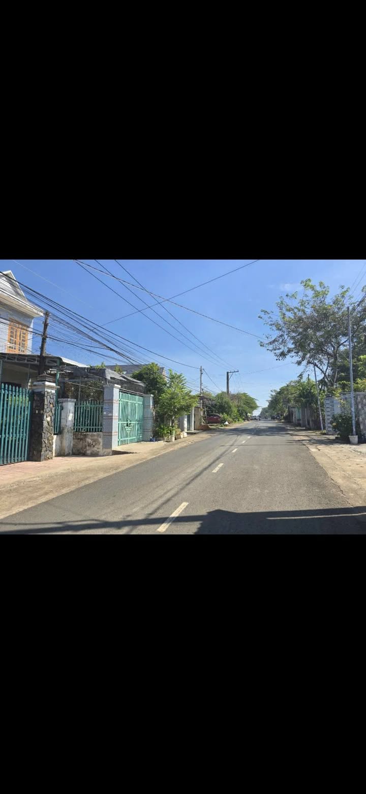 Đất nền đường Trần Hưng Đạo, Tân Phú 140m² giá 2.3 tỷ - Vị trí đắc địa kinh doanh