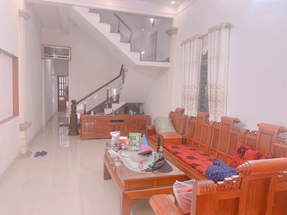 Nhà 3 tầng Quốc lộ 18 Phả Lại 116m² - Hướng Nam, Sang nhượng gấp!