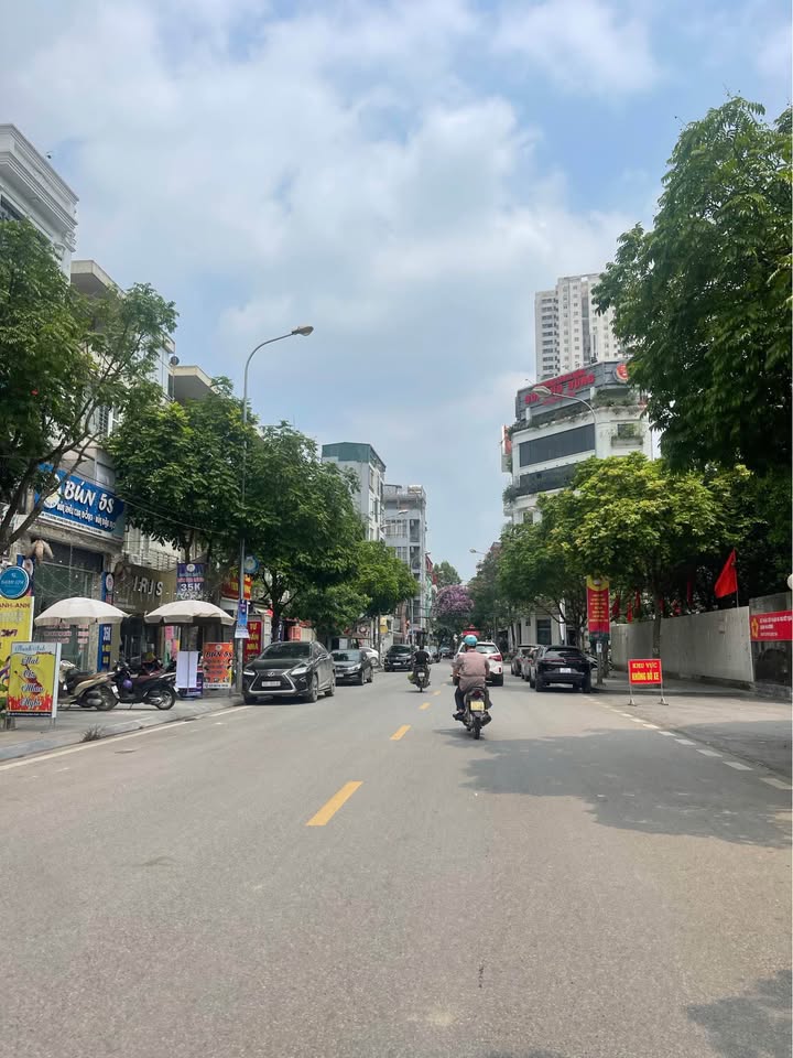 Nhà phố kinh doanh Hà Cầu 50m² giá 12 tỷ - Đầu tư sinh lời ngay!