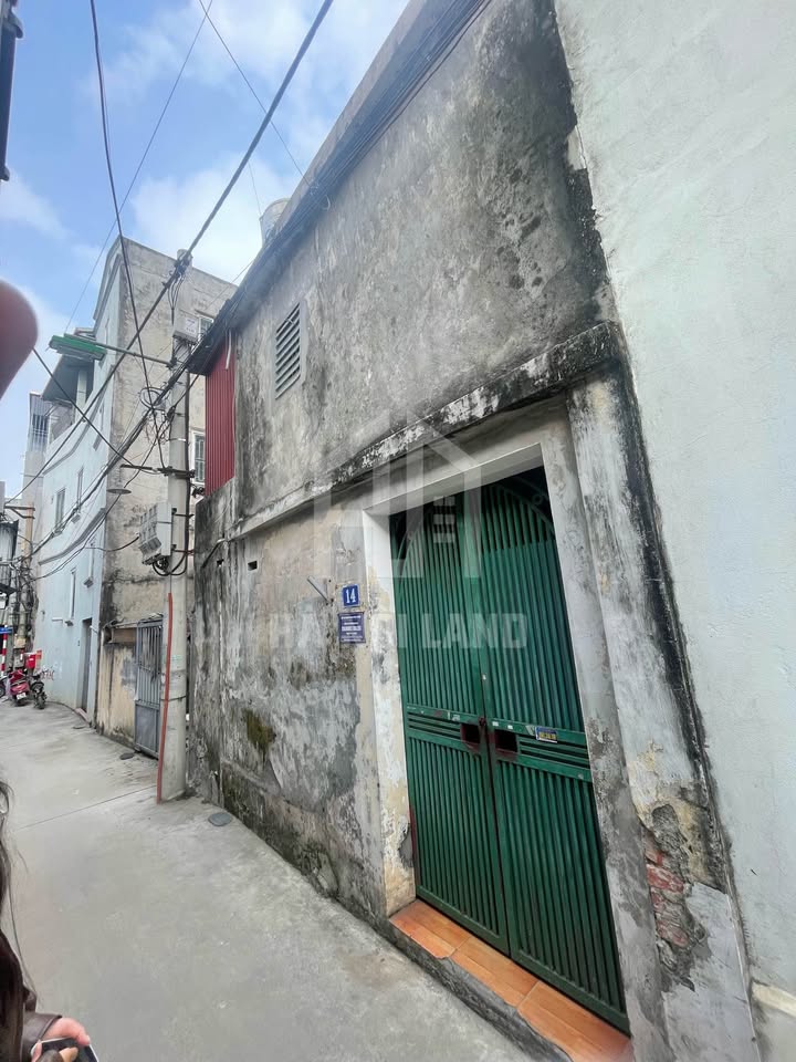 Nhà riêng Cầu Diễn 43m² giá 1.88 tỷ - Mặt tiền 5m vuông vắn, phù hợp đầu tư!