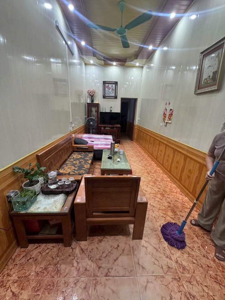 Nhà phố Ninh Bình 39.6m² giá thỏa thuận - Thiết kế thoáng đãng, gần chợ và trường học!