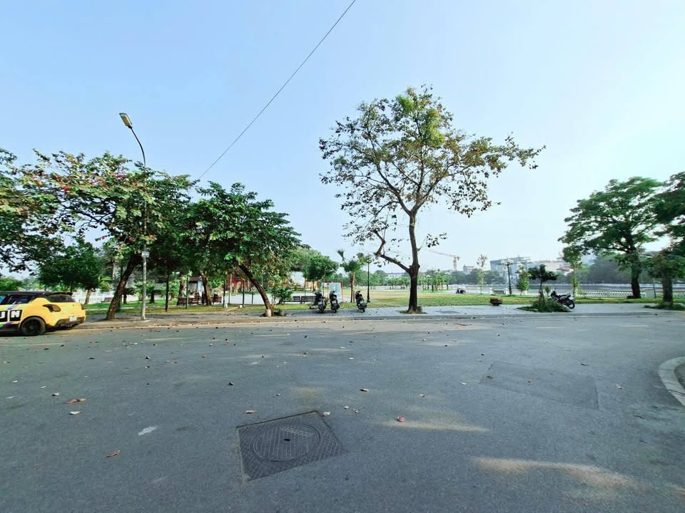 Nhà Thạch Bàn, Long Biên 33m² giá thỏa thuận - Gần hồ Thạch Bàn