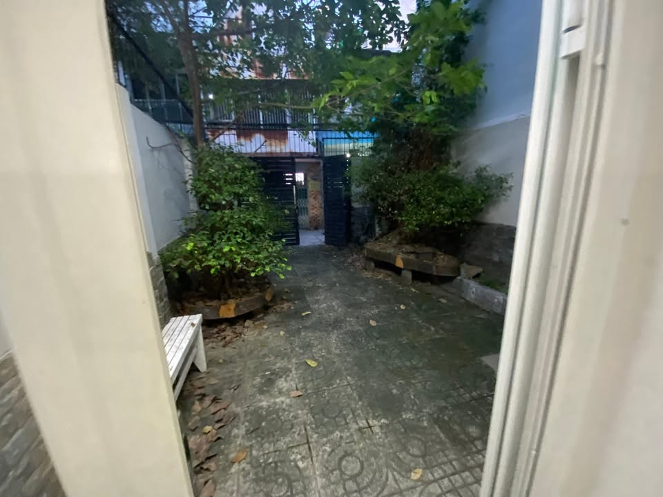 Nhà cho thuê đường Lê Văn Huân, Tân Bình 126m² - Thích hợp ở ngay!