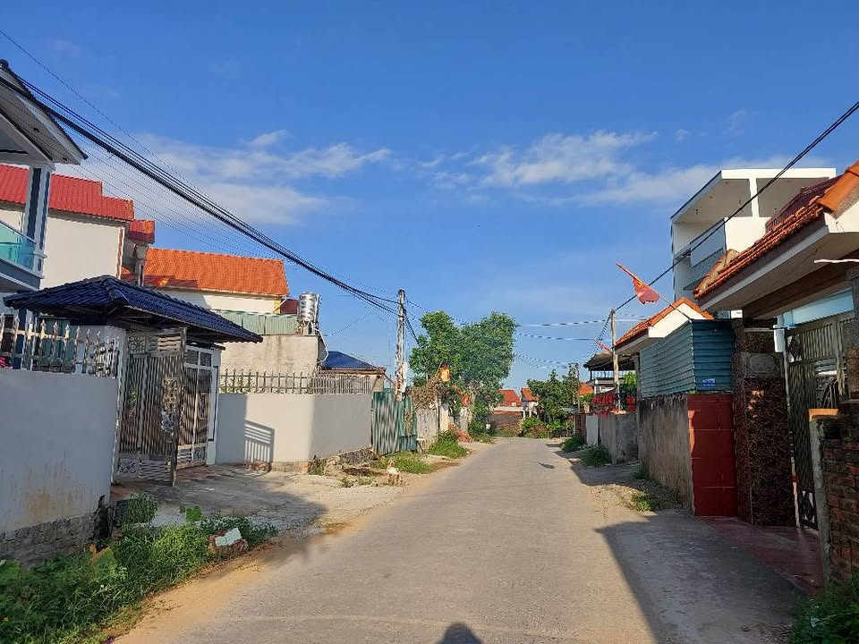 Đất nền mặt đường trục chính thôn 2 Sông Khoai, Quảng Yên 69,3m² giá 1.1 tỷ - Đầu tư sinh lời ngay!