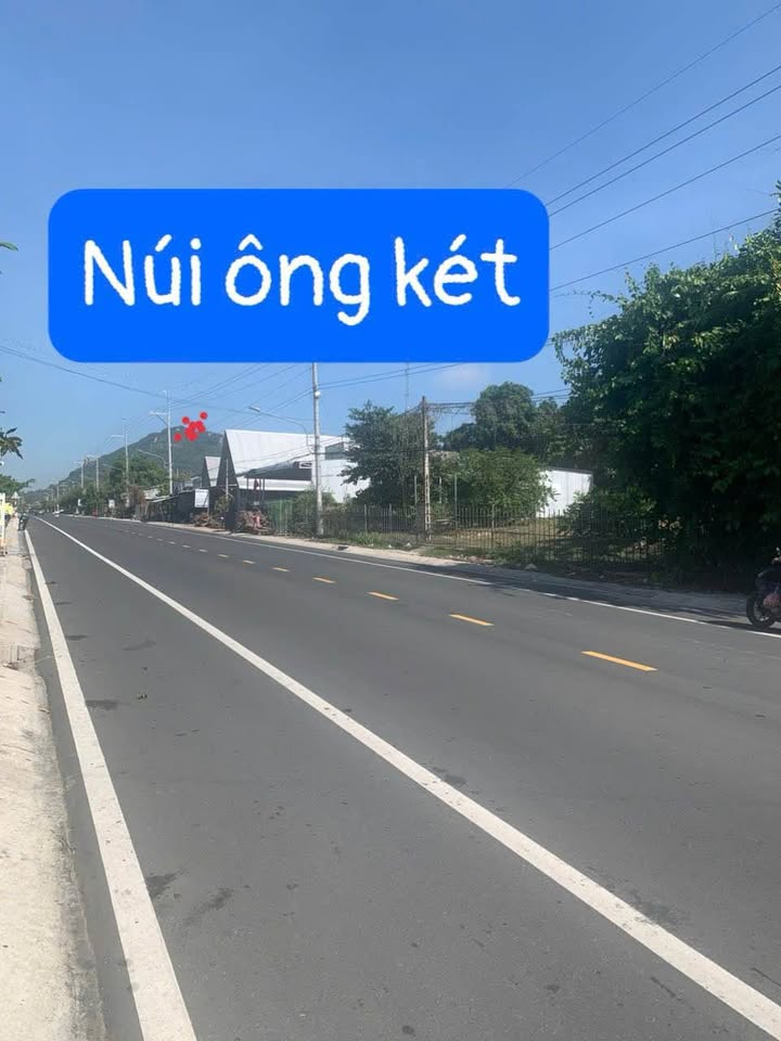 Nhà đúc có gác lửng mặt tiền đường 948, phường Nhà Bàng, 300m² - Giá chỉ 1.3 tỷ!