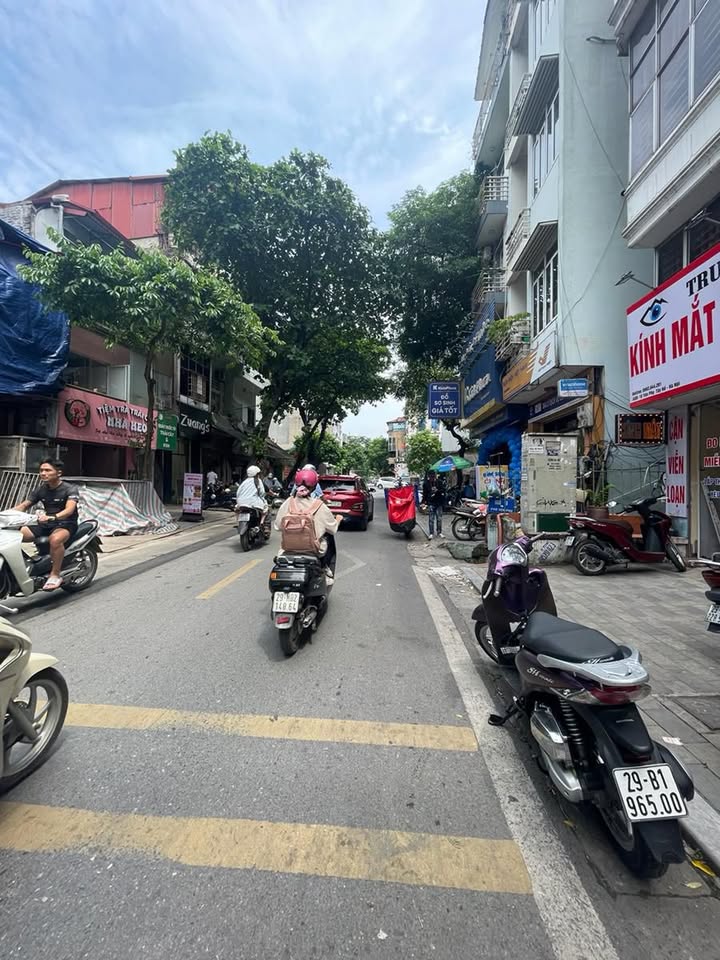 Nhà 2 tầng Yên Phụ 23m² giá 7 tỷ - Đầu tư lý tưởng cho kinh doanh!