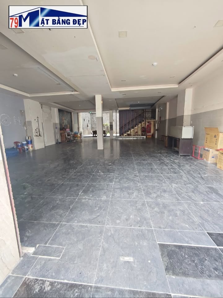 Cho thuê nhà nguyên căn mặt tiền Hoàng Văn Thụ 200m² giá 85 triệu - Thích hợp kinh doanh đa mô hình