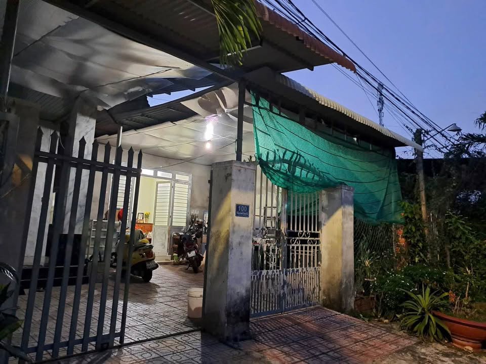 Bán đất tặng nhà Phường Ninh Sơn, Tây Ninh 139m² giá 1.1 tỷ - Sổ hồng chính chủ!