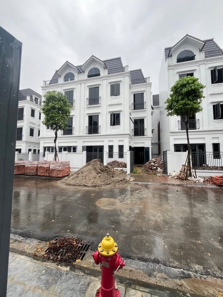 Nhà phố Tây Nam Mễ Trì 139m² giá thỏa thuận - Vị trí đắc địa, tiện ích hoàn hảo!