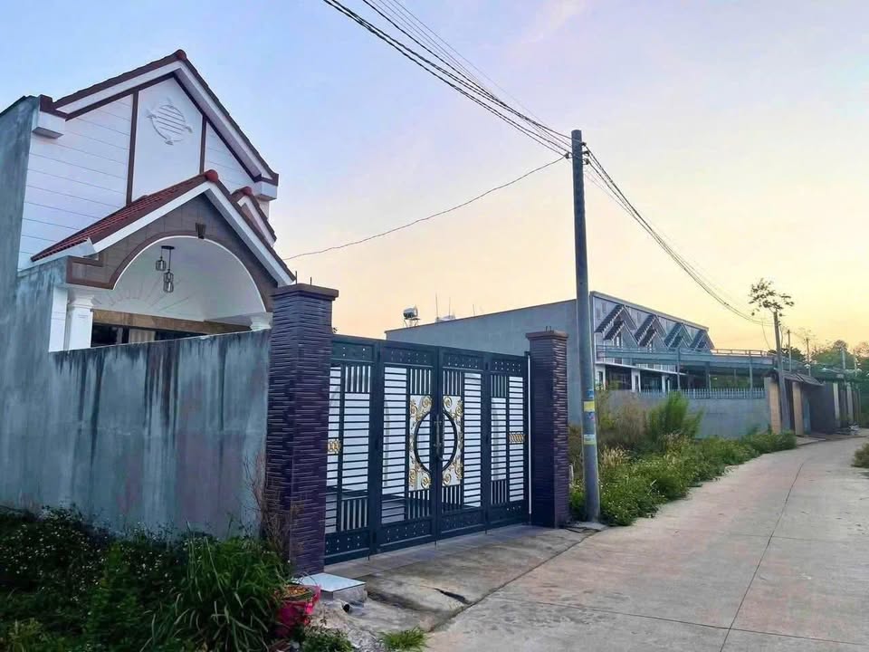 Đất nền Suối Chồn, Long Khánh 227.5m² giá 1.6 tỷ - Sổ đỏ chính chủ, thuận tiện xây trọ