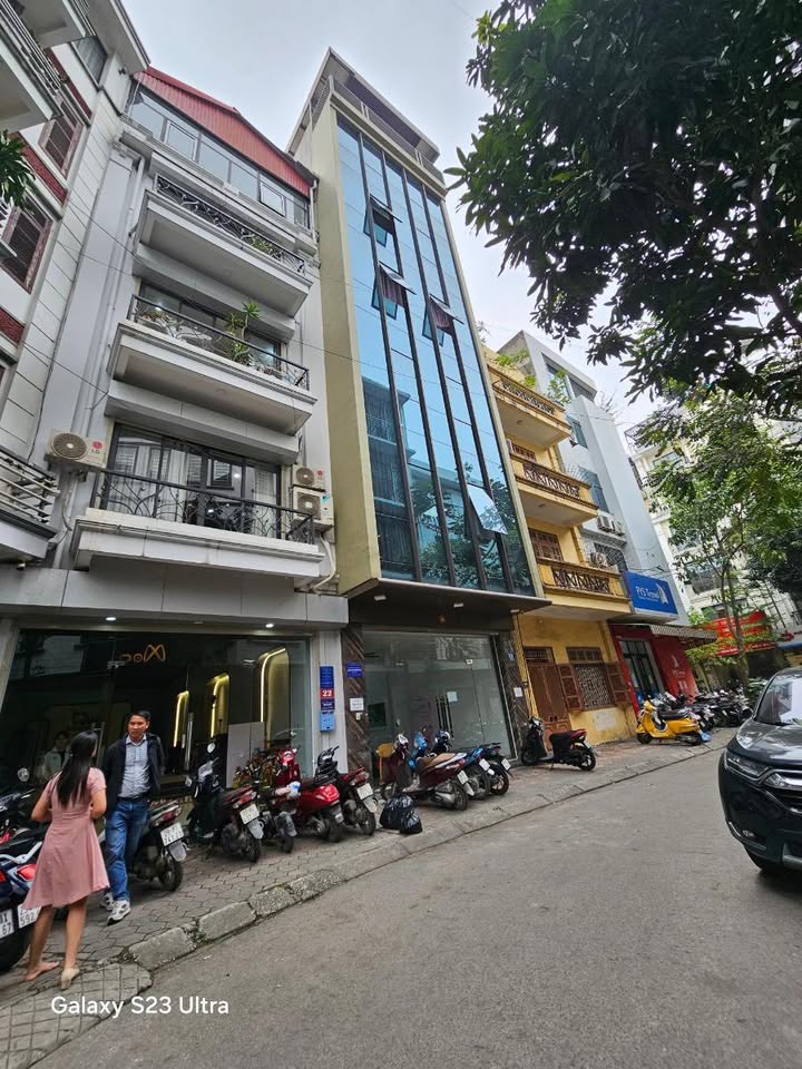 Nhà mặt phố Trung Yên, Cầu Giấy 148m² giá 79 tỷ - Kiến trúc sang trọng, tiện ích bạt ngàn!