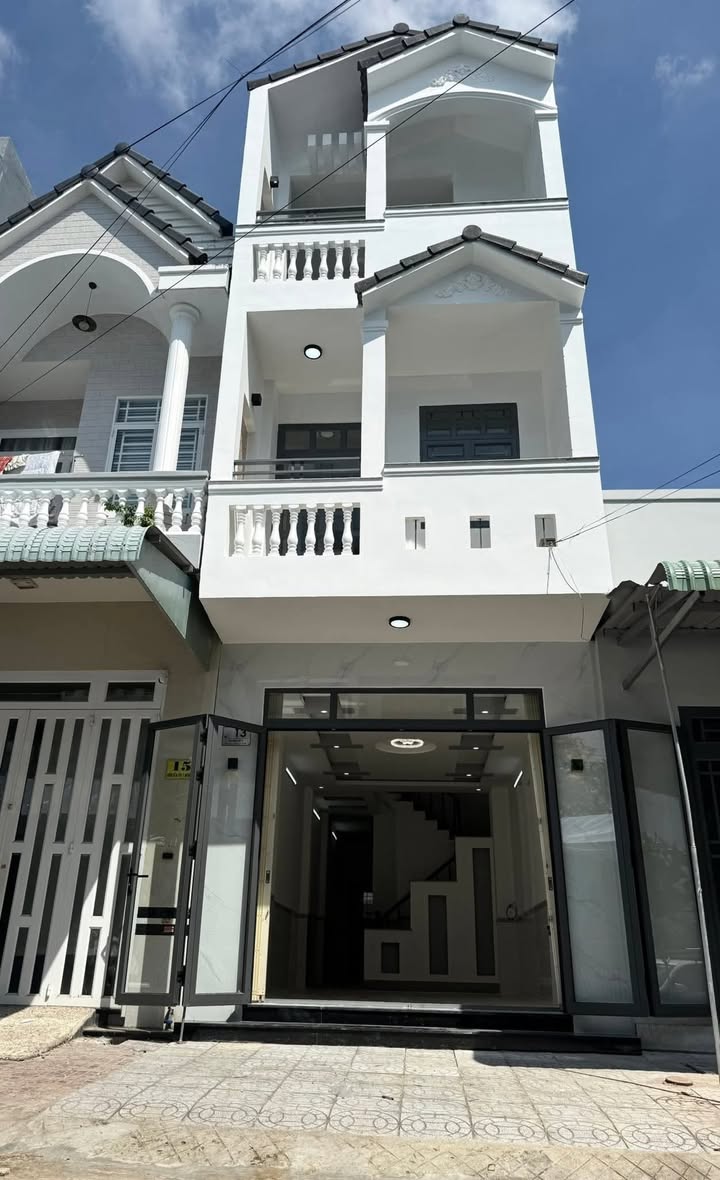 Nhà 1 Trệt 2 Lầu Đường Số 9, KDC ĐH Y Dược 64m² giá 5.49 tỷ - Sổ hồng chính chủ, thương lượng