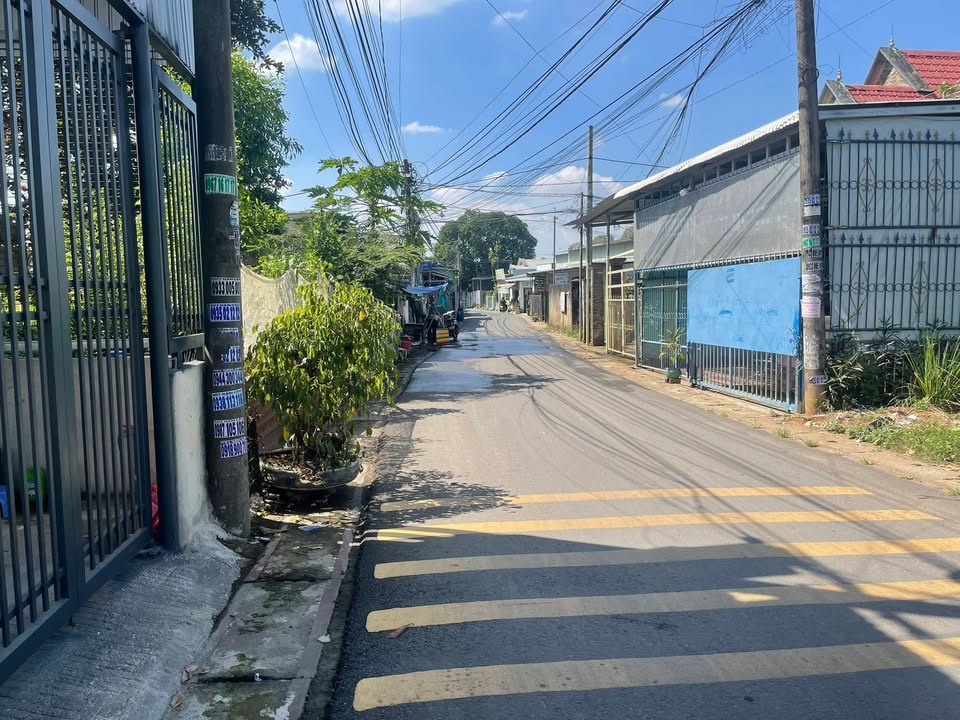 Đất nền Tây Hòa Trảng Bom 315m² giá 2.4 tỷ - Sổ đỏ chính chủ, đầu tư sinh lời!