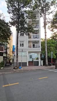 Bán nhà mặt tiền đường Hoàng Sa Quận 1 diện tích 113m² giá 40 tỷ - Đầu tư sinh lời ngay!