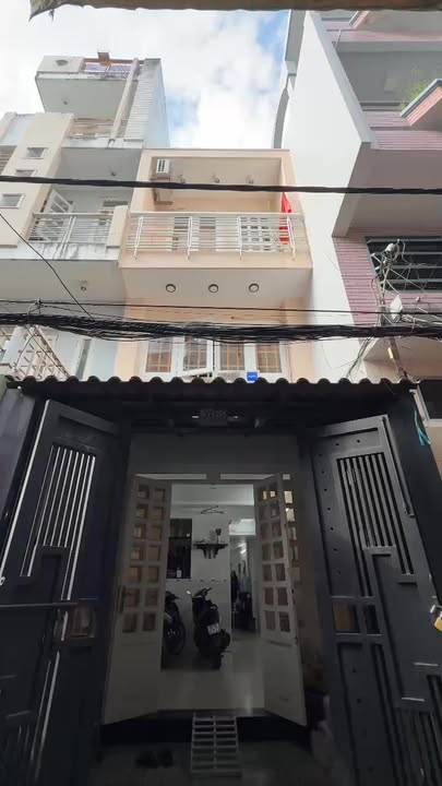 Nhà phố 3 tầng quận 10 40m² giá 6.9 tỷ - Sẵn sàng vào ở ngay!