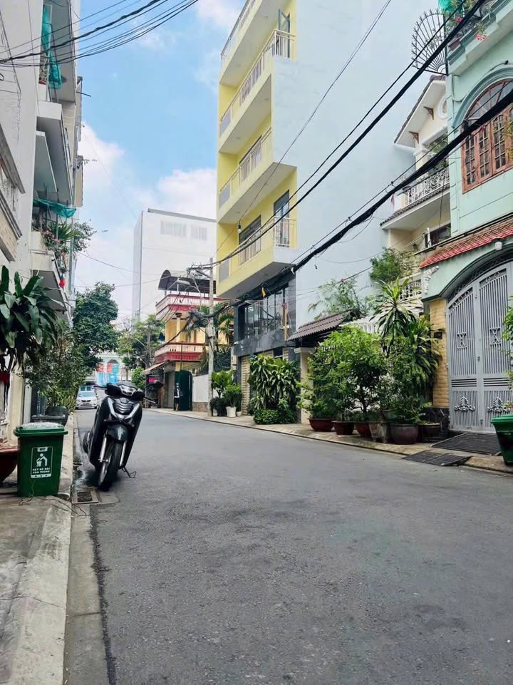 Nhà phố Cộng Hòa, Tân Bình 96m² giá 21.8 tỷ - Vị trí đắc địa, 2 mặt tiền!