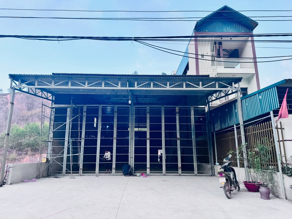 Kho xưởng 250m² mặt đường Yên Hồng, Yên Dũng - Thuận lợi cho kinh doanh!