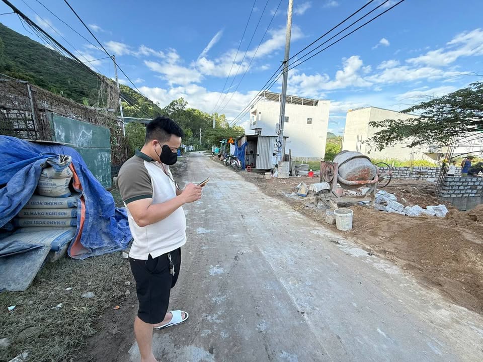 Đất mặt tiền Hòn Thơm, Vĩnh Ngọc 100m² giá 2.35 tỷ - Đầu tư sinh lời ngay!