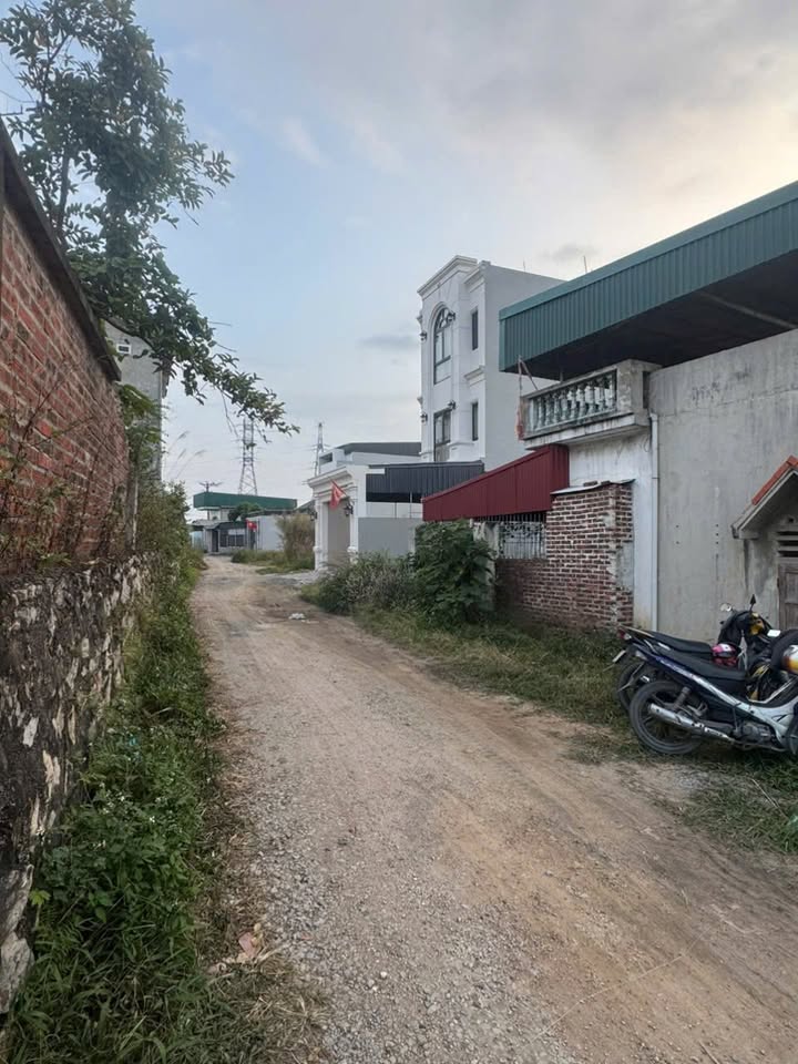 Bán lô đất 125m² khu 10 Thanh Sơn - Giá chỉ 900 triệu!