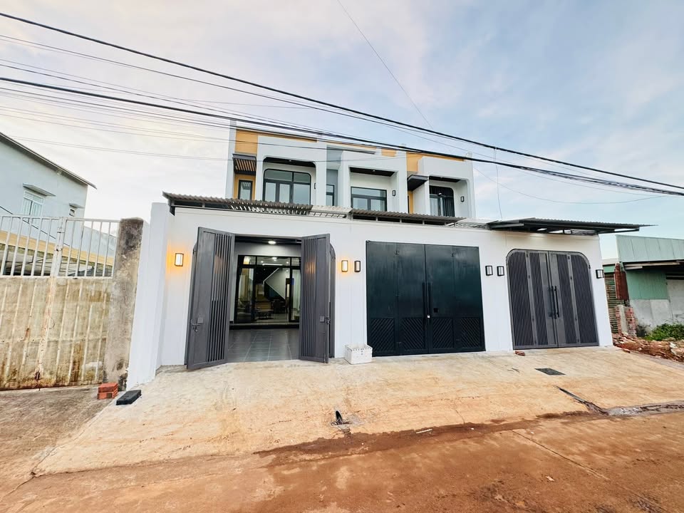 Nhà riêng Hội Phú Pleiku 98m² giá 2.45 tỷ - Hẻm thông ô tô vào tận nơi!