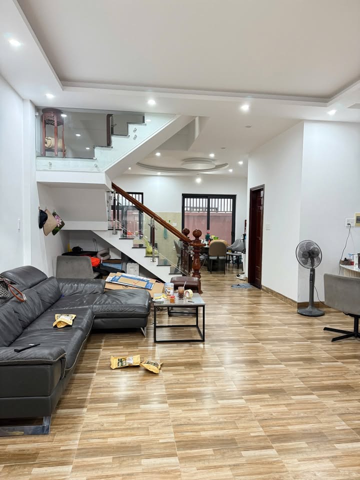 Nhà cho thuê khu đô thị FPT Đà Nẵng 4PN giá 14 triệu - Đầy đủ tiện nghi