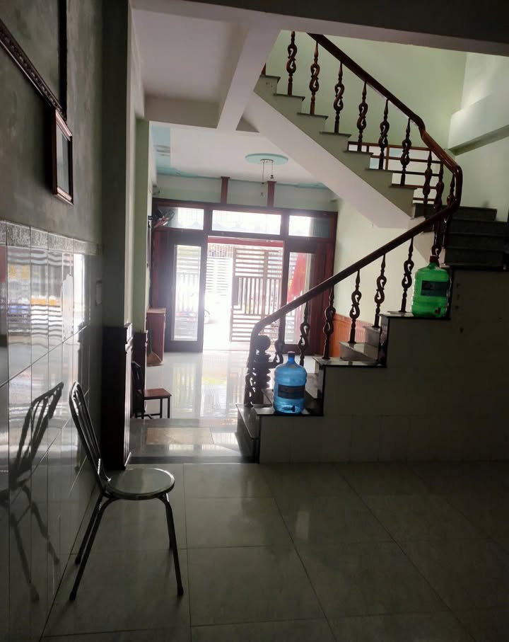 Nhà cho thuê mặt tiền đường Đặng Dung, Liên Chiểu 80m² giá 8.5 triệu - Phù hợp cho gia đình và công ty!