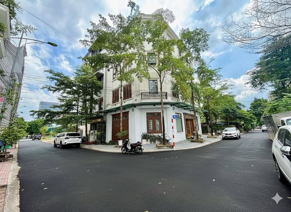 Nhà lô góc 130m² 5 tầng tại đường Kiều Mai, Bắc Từ Liêm - Sổ đỏ chính chủ, giá thỏa thuận!