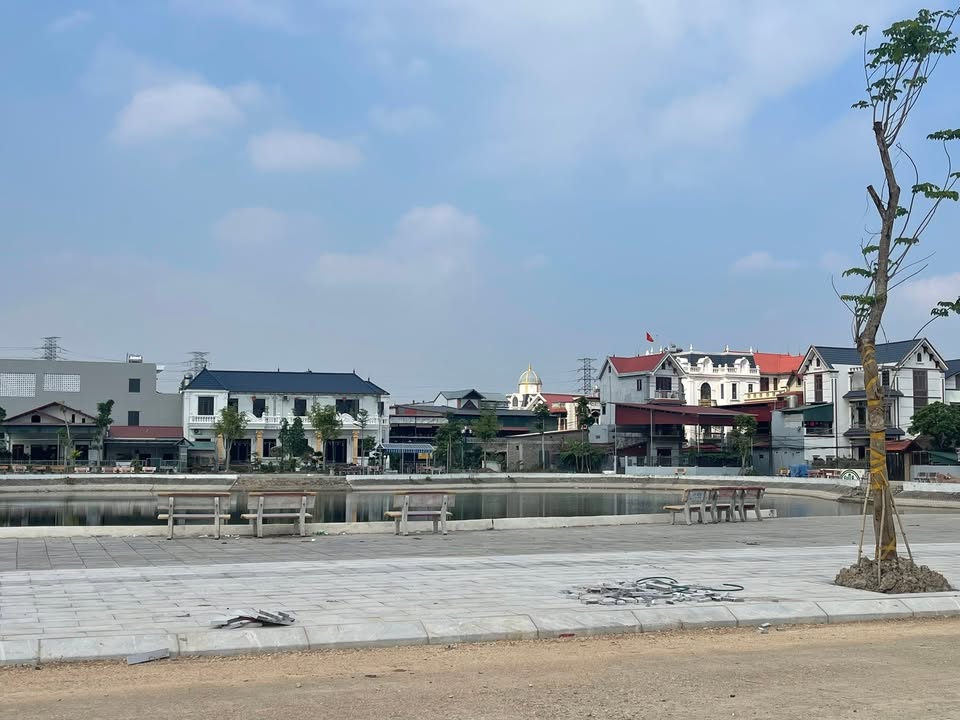 Đất nền Đồng Sơn Bắc Giang 60m² giá 2 tỷ - Đối diện hồ điều hòa