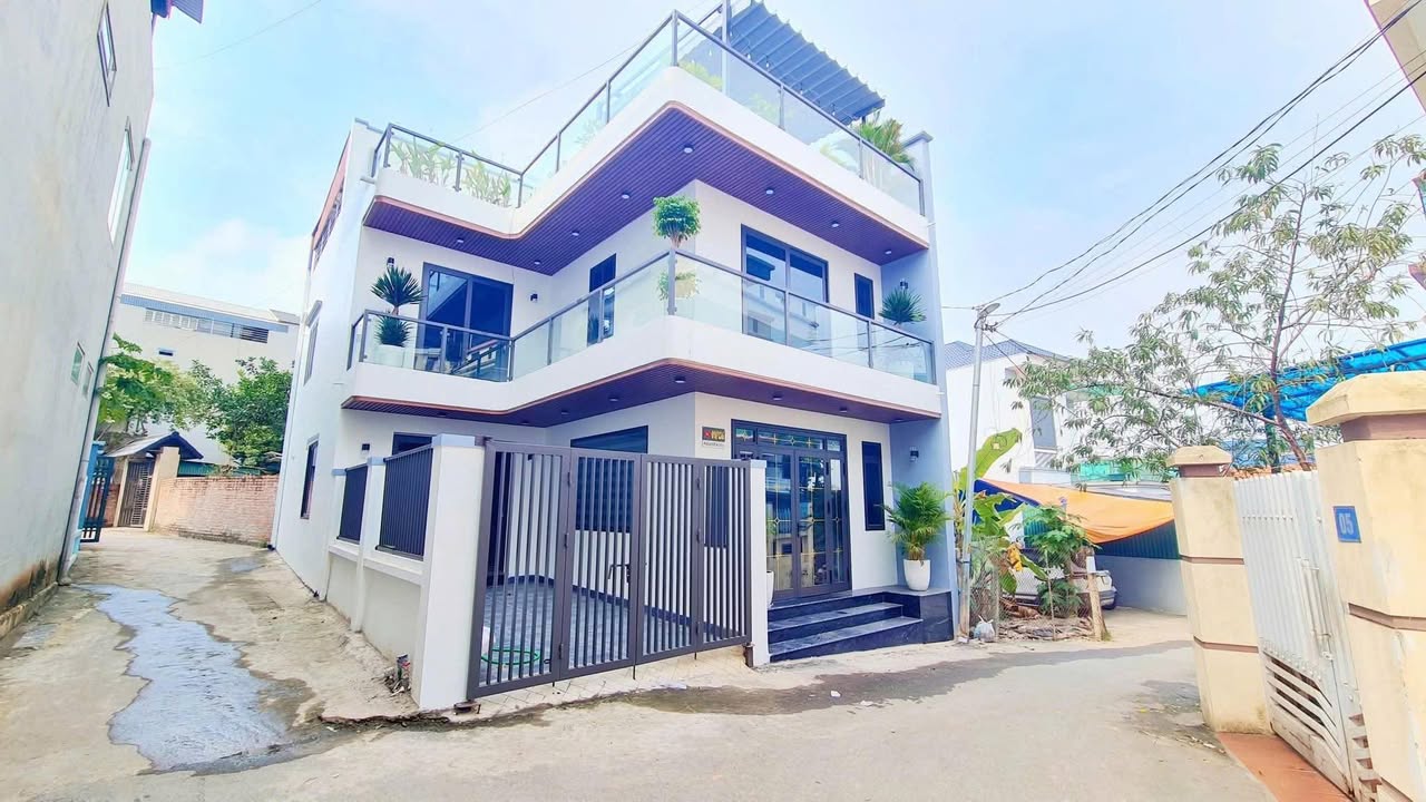 Nhà 3 tầng Nguyễn Du, Việt Trì 100m² giá 6 tỷ - Pháp lý rõ ràng, đầy đủ tiện ích!