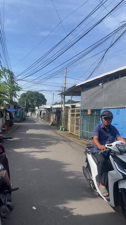 Đất nền Tây Hòa Trảng Bom 300m² giá 2 tỷ - Sổ đỏ chính chủ, vị trí đẹp!