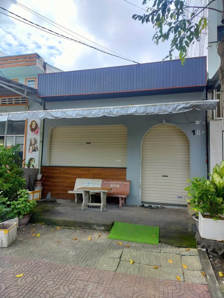 Nhà mặt tiền Nguyễn Thái Học, Trà Vinh 104m² giá 4.25 tỷ - Vị trí đắc địa cho kinh doanh!