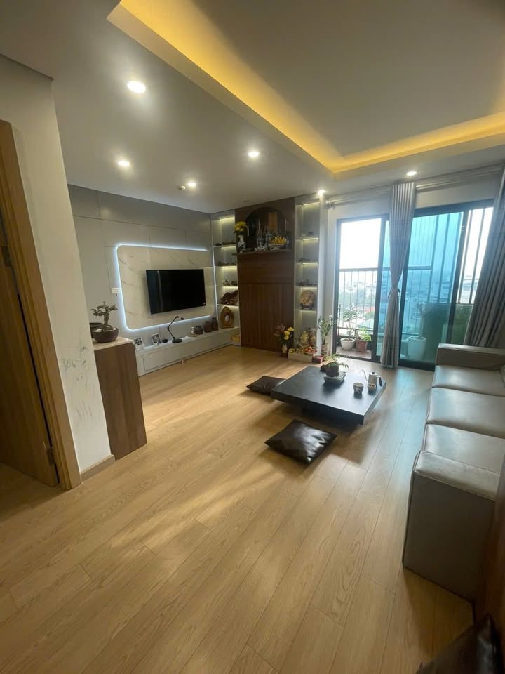 Chung cư Việt Hưng Long Biên 70m² giá 4 tỷ - An cư lý tưởng!