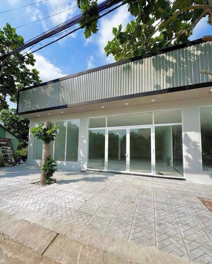 Kho cho thuê KDC Hồng Loan Cái Răng 198m² giá 18 triệu - Phù hợp mọi loại hình kinh doanh!