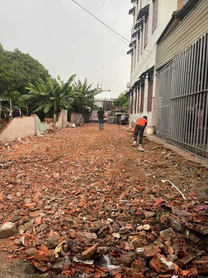 Đất nền Dĩ An 166m² giá 4 tỷ - Bán gấp bên biệt thự