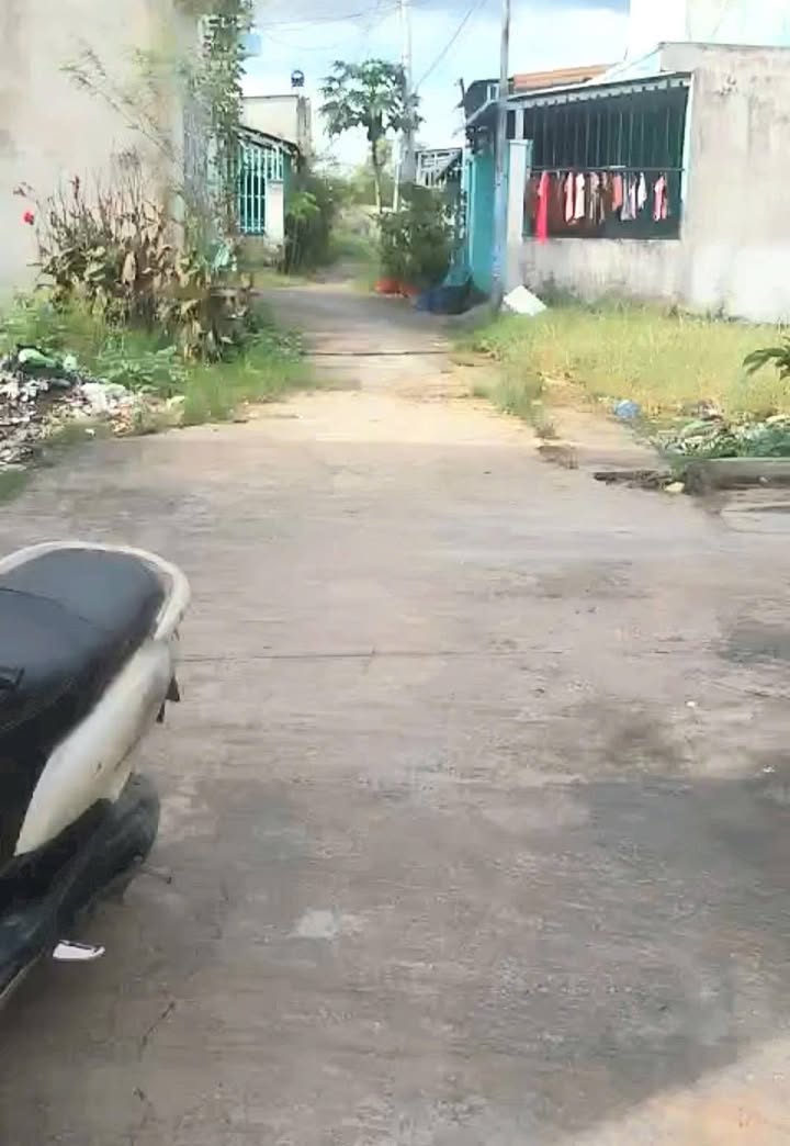 Đất nền Ấp Bình Tiền 1, xã Đức Hòa Hạ, 90m² giá 950 triệu - Đường ô tô chạy, dân cư đông đúc!