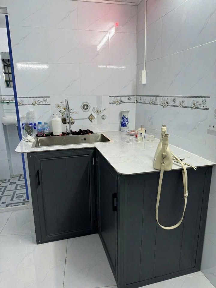 Nhà nguyên căn cho thuê đường 3/2, quận 11, diện tích 42m² - Phù hợp kinh doanh và sinh sống!