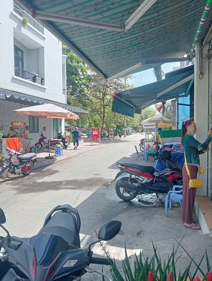 Nhà mặt tiền đường nội bộ P5 Quận 8, diện tích 45m² giá 5.79 tỷ - Cơ hội kinh doanh tuyệt vời!