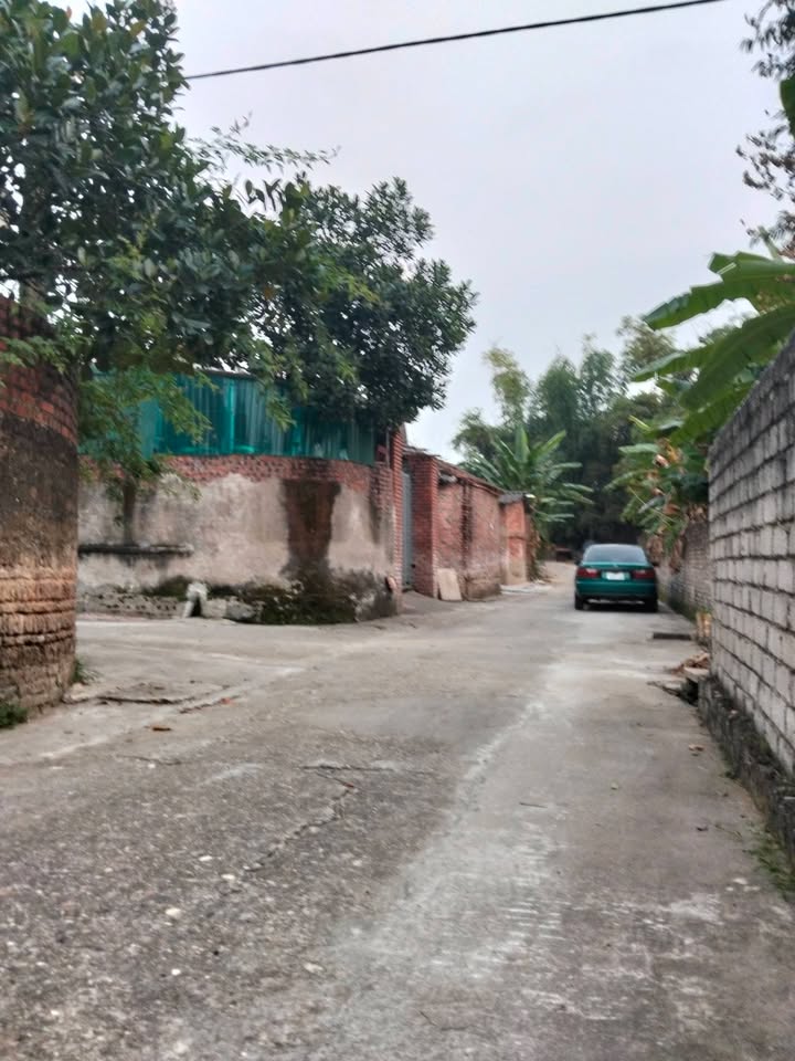 Bán gấp lô đất 203,6m² tại Đông La, Tân Yên chỉ 1,05 tỷ - Sổ đỏ chính chủ!