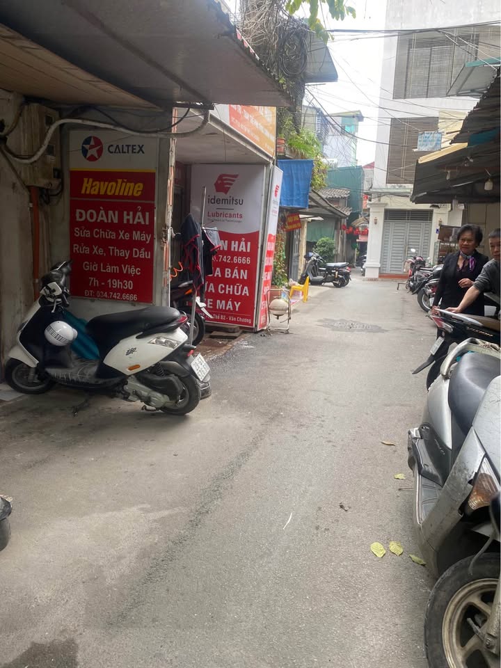 Nhà tập thể Văn Chương, Đống Đa 95m² giá 6 tỷ - Vị trí đắc địa, kinh doanh thuận lợi!