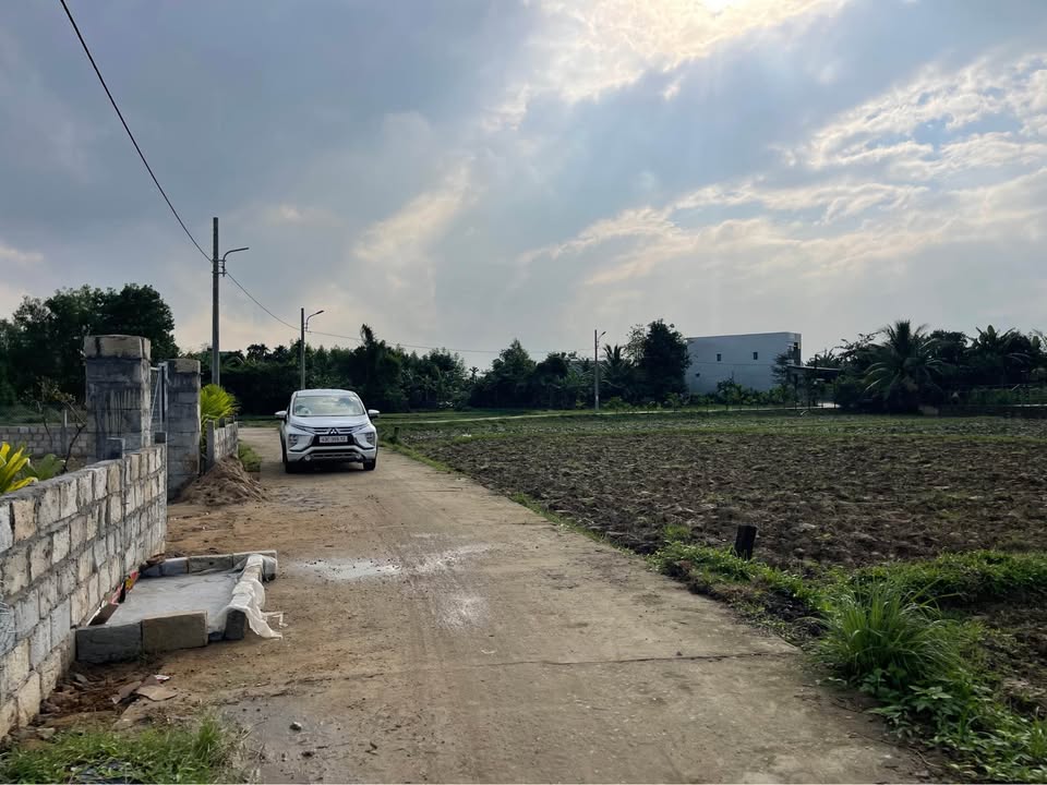 Đất vườn Hòa Nhơn 750m² giá 680 triệu - Ô tô tận nơi, gần đường lớn!