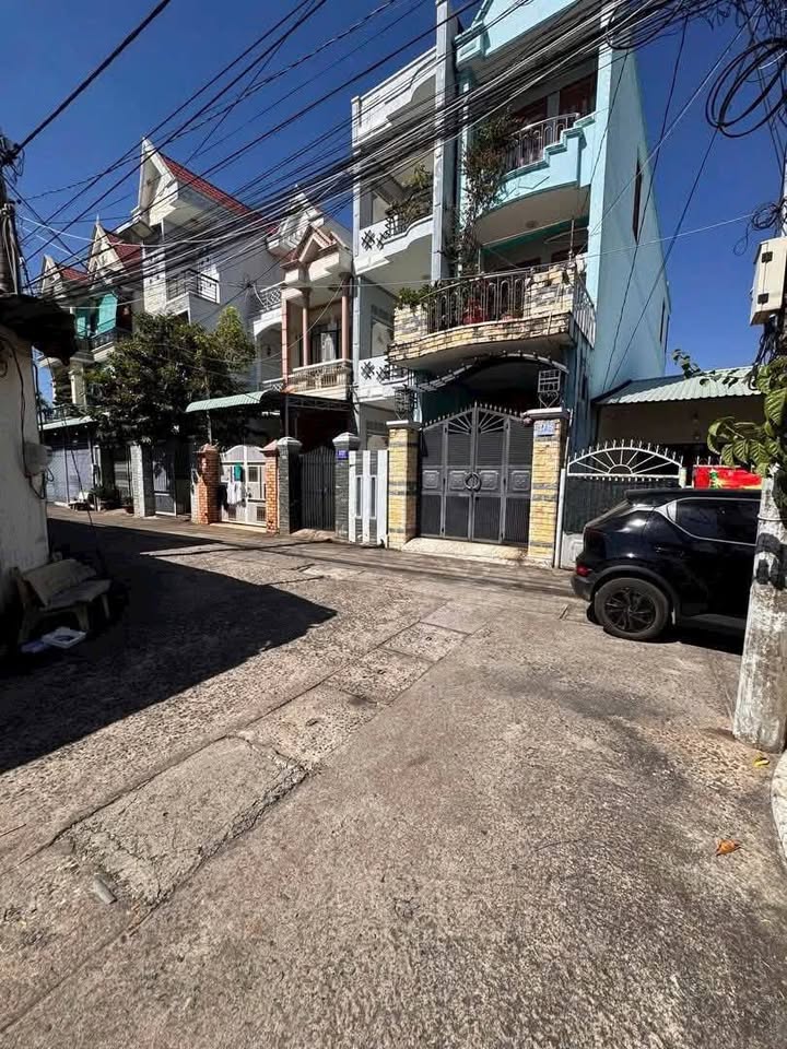 Nhà đẹp góc 2 mặt tiền hẻm ô tô Trương Định, Bà Rịa 96m² giá 3.3 tỷ - Chính chủ bán gấp!