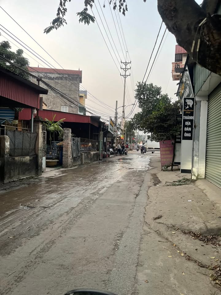 Nhà đẹp 2 tầng lô góc tại Yên Vinh, Mê Linh 104m² giá 5.9 tỷ - Sổ đỏ chính chủ!