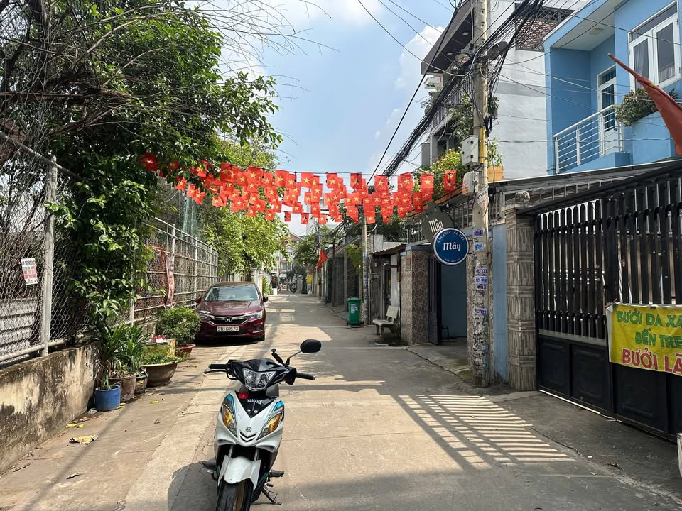 Nhà 2 Tầng 105m² Hiệp Bình Phước Thủ Đức - Giá 6.5 Tỷ TL, Đường Xe Tải Rộng Rãi!