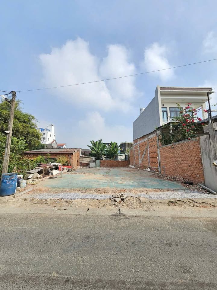 Đất nền mặt tiền Ngô Văn Sở, Dĩ An 91m² giá 5.6 tỷ - Kinh doanh thuận lợi!