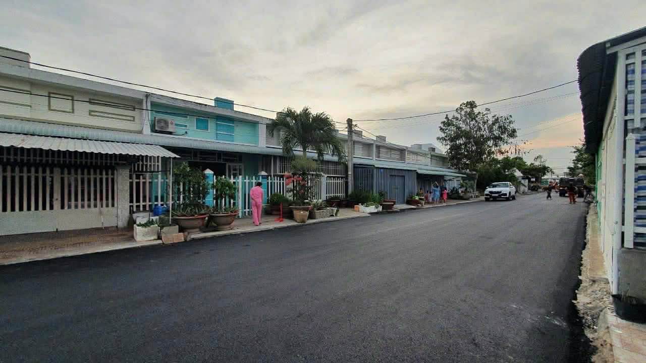 Nhà mặt tiền cho thuê tại phường 10, Sóc Trăng 100m² giá 3.2 triệu - Gần chợ tiện lợi!