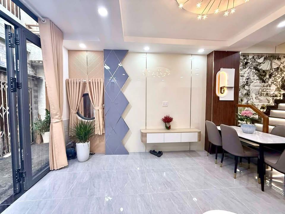 Nhà 3 tầng Quang Trung, Phú Nhuận 28m² giá chỉ 3.x tỷ - Full nội thất mới đẹp!